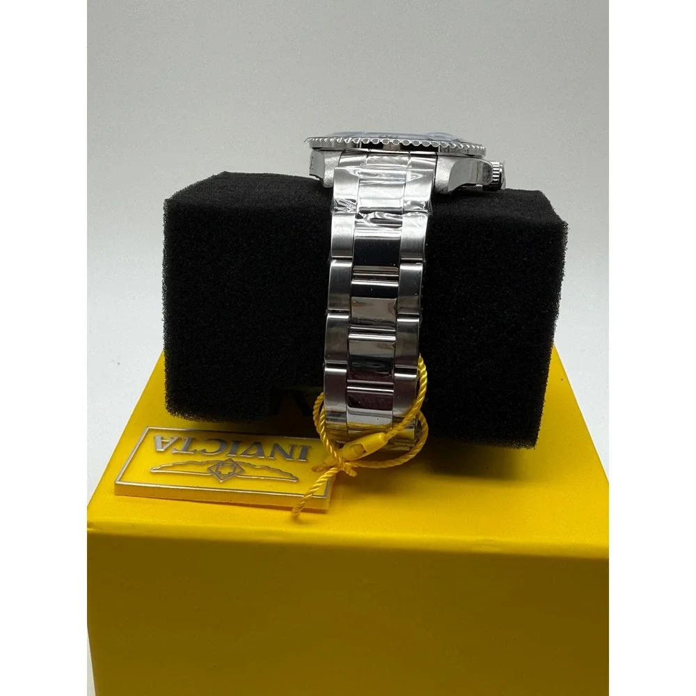 Invicta Pro Diver 50587 Mens Watch Silver Stainless Steel 200M Water Resistant